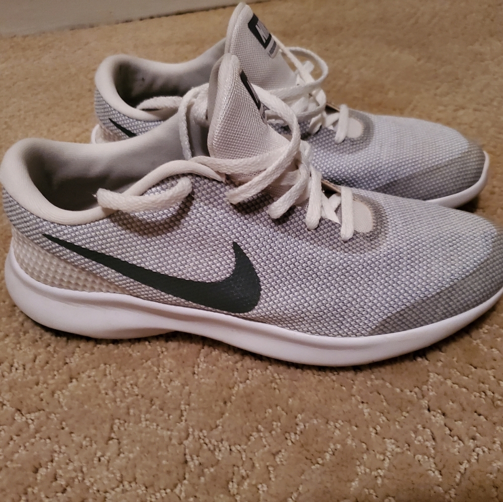 Nike Flex Tennis Shoes